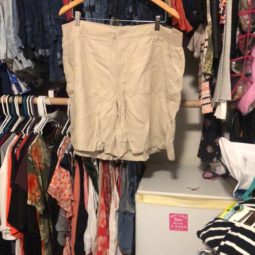 NWT linen shorts